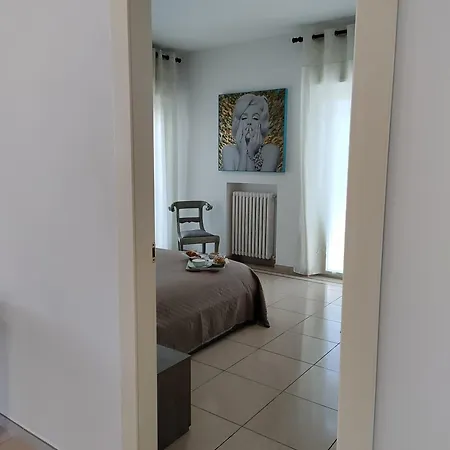 La Dimora Degli Artisti Bed and breakfast