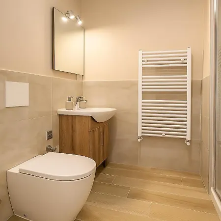 La Dimora Degli Artisti Bed & Breakfast 4*