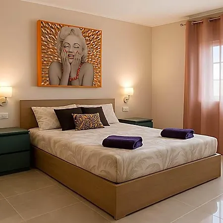 La Dimora Degli Artisti Bed & Breakfast 3*